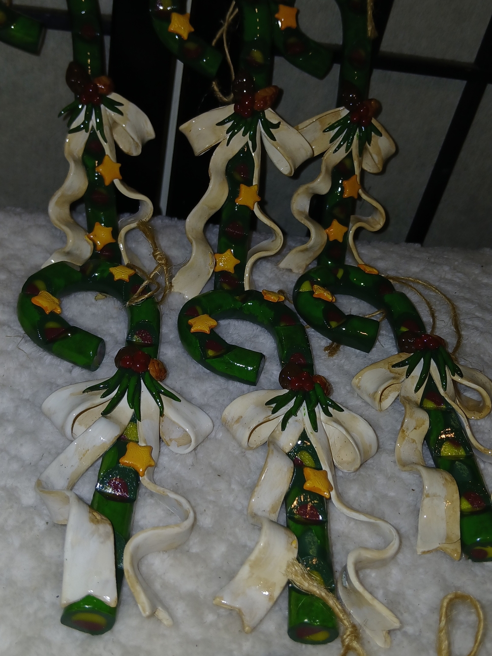 Handcrafted Green Horseshoe Holiday Ornament with White Ribbon - Unbranded